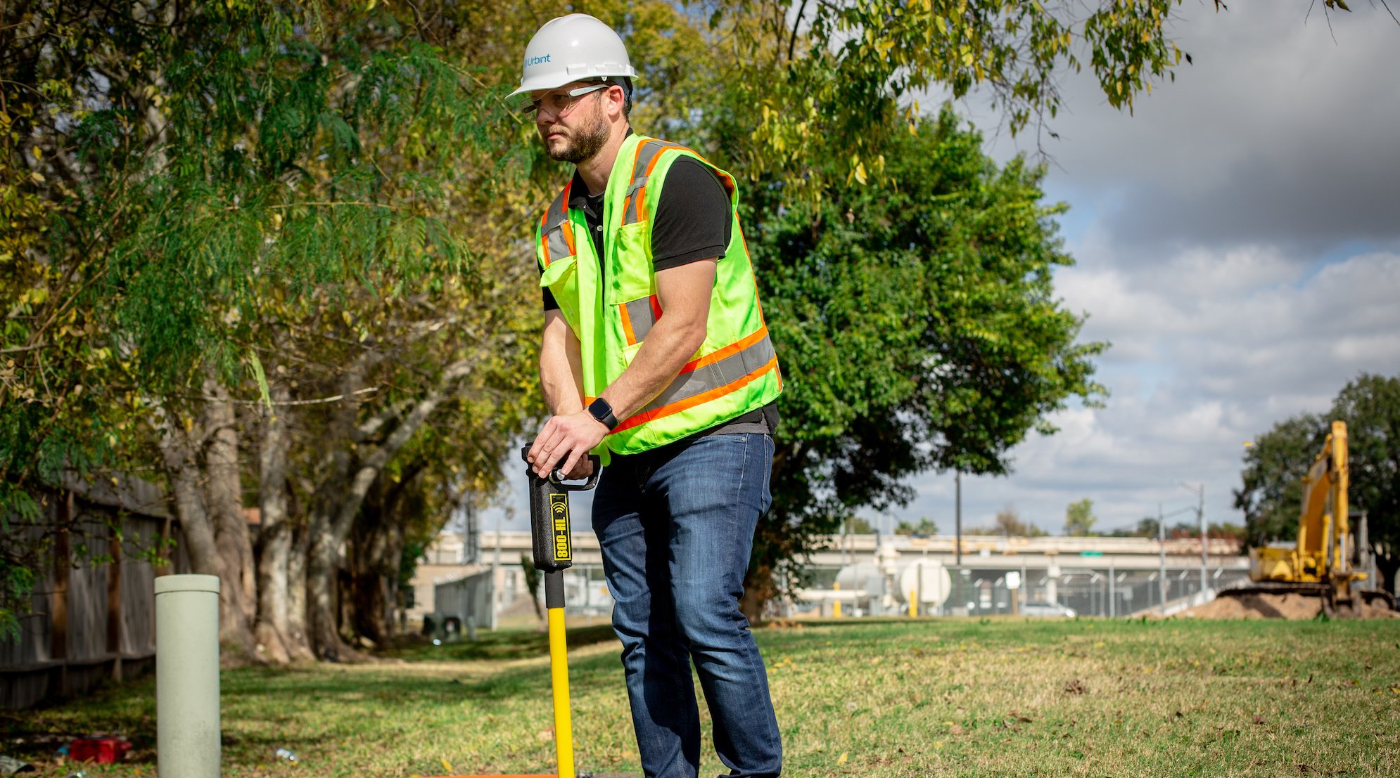 How to Protect Utility Locators from Common Safety Hazards